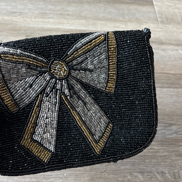 Vintage Black and Gold Bow Beaded Clutch Handbag - Picture 4 of 7